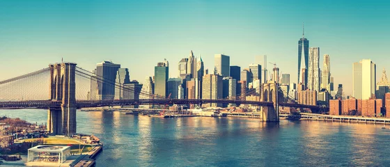 Zelfklevend Fotobehang Brooklyn bridge en Manhattan op zonnige dag, New York City © sborisov