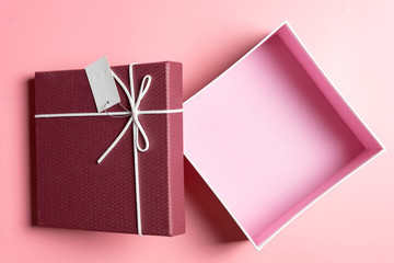 Red gift box, ribbon bundle