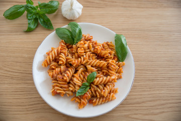 Pasta mit Tomatensauce 