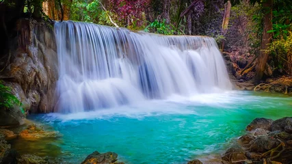 Foto auf Acrylglas Wasserfall und Blätter ändern ihre Farbe. © beerphotographer