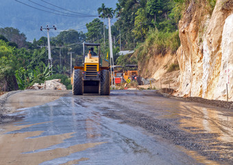 Road roller vibration machine