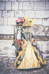 Fototapeta na wymiar Carnaval Couple costumé 