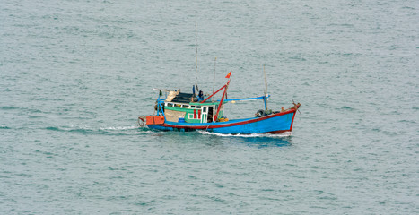 Fototapeta premium Vietnamese fishing boat