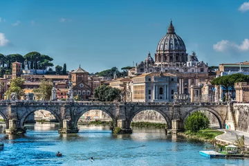  Saint Peter's dome seen from Tiber river © Gabriele Maltinti