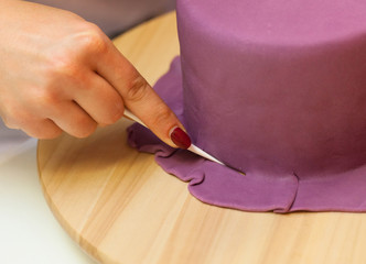 Figures of Halloween with fondant paste or sugar paste.
