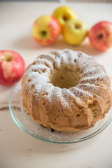 Apfel Gugelhupf
