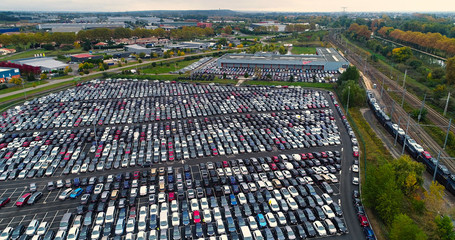 parc géant de voiture neuve 
