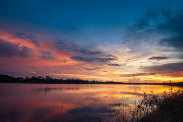 Obraz premium sunset on the lake landscape