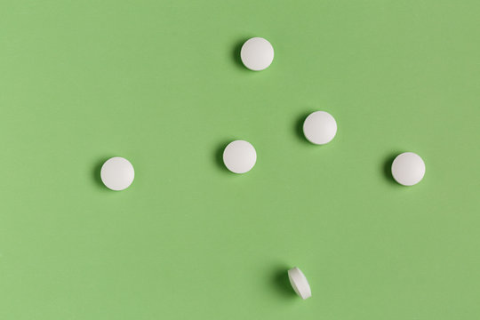 White round medicine pills
