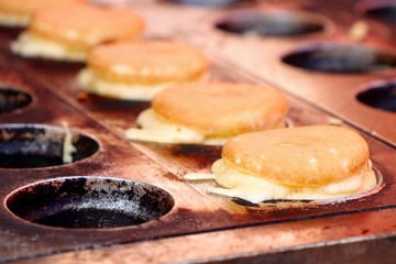 make to sweet pancake dorayaki