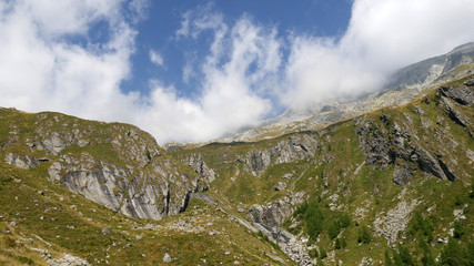 Fototapeta na wymiar Cielo di alta montagna sulle Alpi