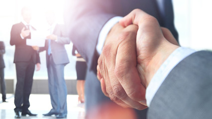 Obraz premium Closeup of a business handshake