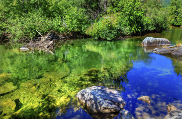 Summer Blue Green Colors Reflection Rocks Wenatchee River Valley