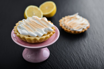 Tartlet with Italian meringue