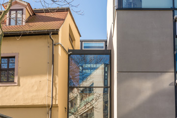 Denkmal verbunden mit moderner Architektur