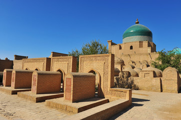 Khiva: mosque and tombs