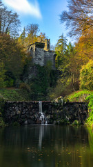 fall colours with a great waterfal 