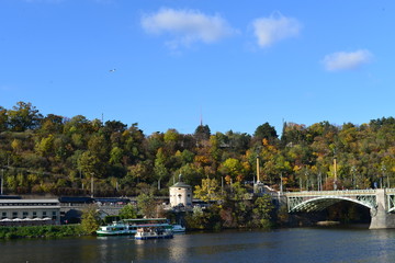 Herbststimmung an der Moldau in Prag