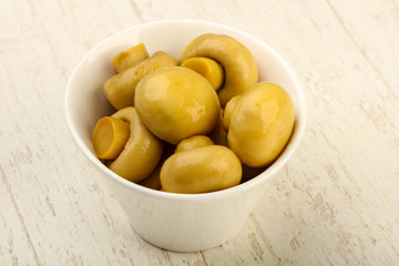 Marinated champignons