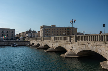 Fototapeta premium View of Umberto I bridge in Syracuse, Sicily. Italy