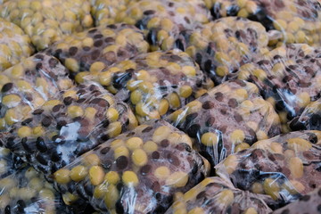 olives / pickled olives