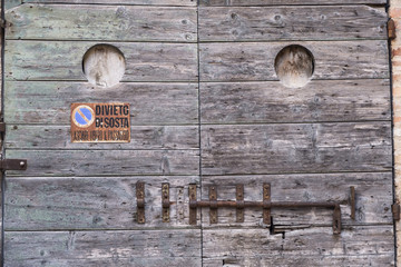Appignano (Marches, Italy), old door