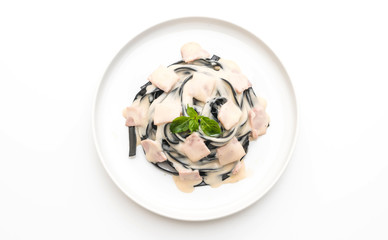 black fettuccine spaghetti carbonara ham