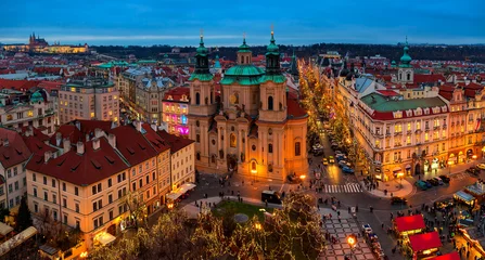 Foto auf Acrylglas Antireflex Panoramablick auf die Skyline der Stadt Prag. © Rostislav Glinsky