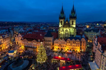 Gordijnen Oude stadsplein en kerstmarkt & 39 s avonds in Praag. © Rostislav Glinsky