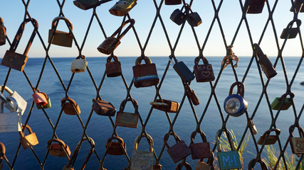 a padlock as a symbol for everlasting love