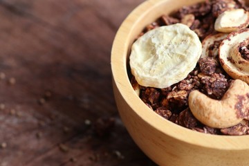 healthy granola with cashew