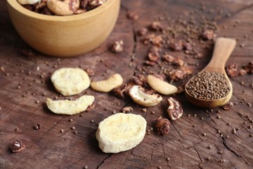 healthy granola with cashew