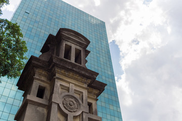 Arquitetura antiga e moderna