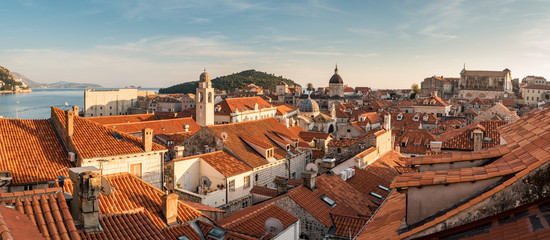 Panorama der Altstadt Dubrovnik mit Sicht auf die Kathedrale