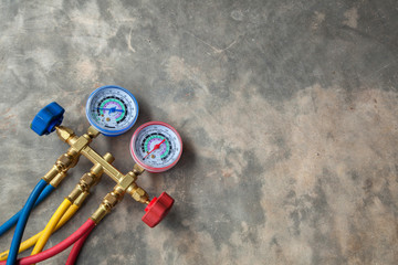 manometers measuring equipment for filling air conditioners,gauges.