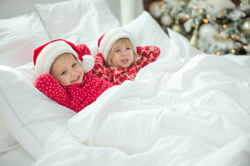 Fototapeta na wymiar Little children at Christmas 