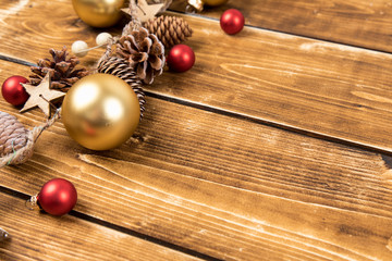 chirstmas frame with pinecones and christmas balls