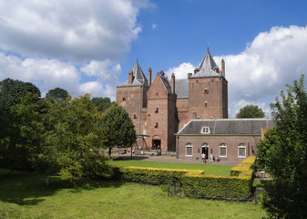 Fototapeta na wymiar Castle Loevestein near Poederoijen
