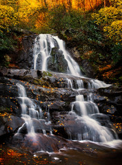 Panele Szklane  wodospad jesienią