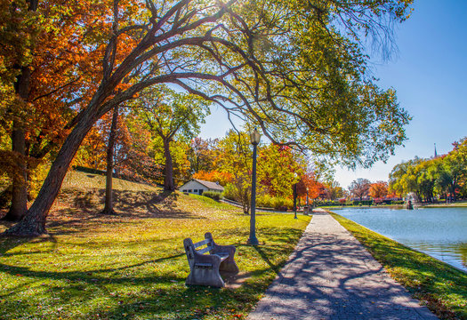 Italian Lake in Harrisburg in the Fall