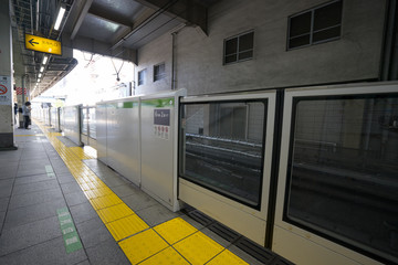 日本の駅のホーム
