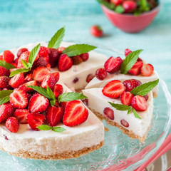 No Bake Strawberry Cheesecake