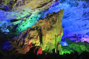 七星公園の七星岩の鍾乳洞