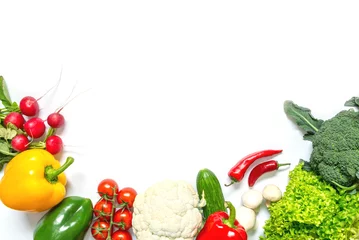 Foto op Plexiglas Groenten Verse groenten geïsoleerd op een witte achtergrond. Bovenaanzicht.