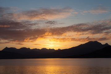 Naklejka premium Cuiliin seascape sunset, Skye, Scotland
