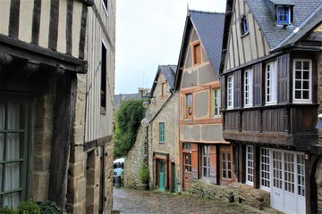 dinan