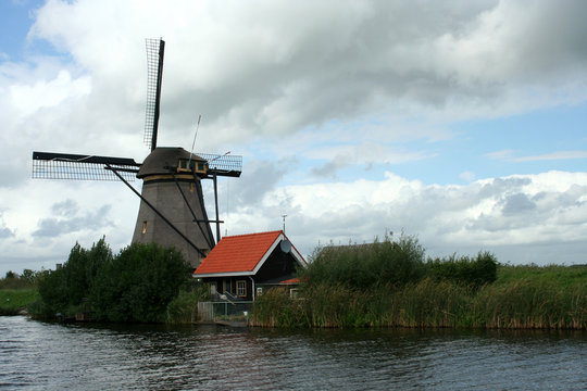 Windmills of Kinderdijk in Holland