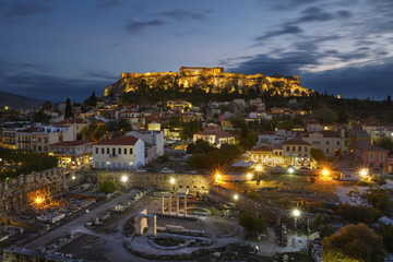 Fototapeta premium View of Acropolis from a roof top coctail bar at sunset, Greece. 