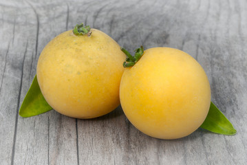 Kei apple (Dovyalis caffra), umkokola. tropical fruit