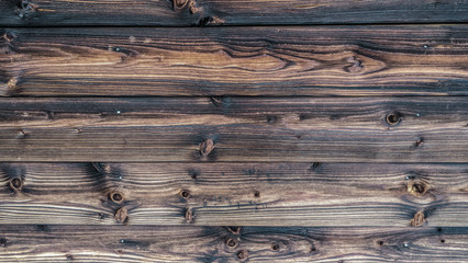 Holzwand alt und verwittert
